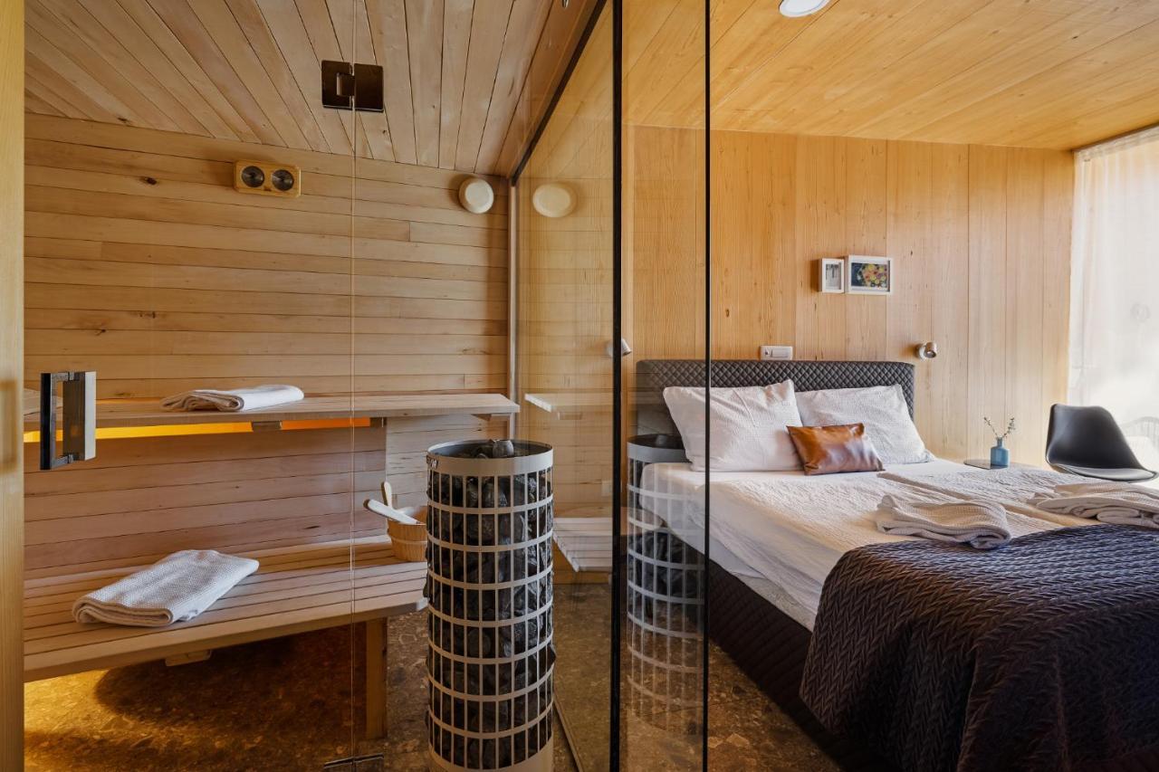 Theodosius Forest Village - Glamping In Valley Bed and breakfast