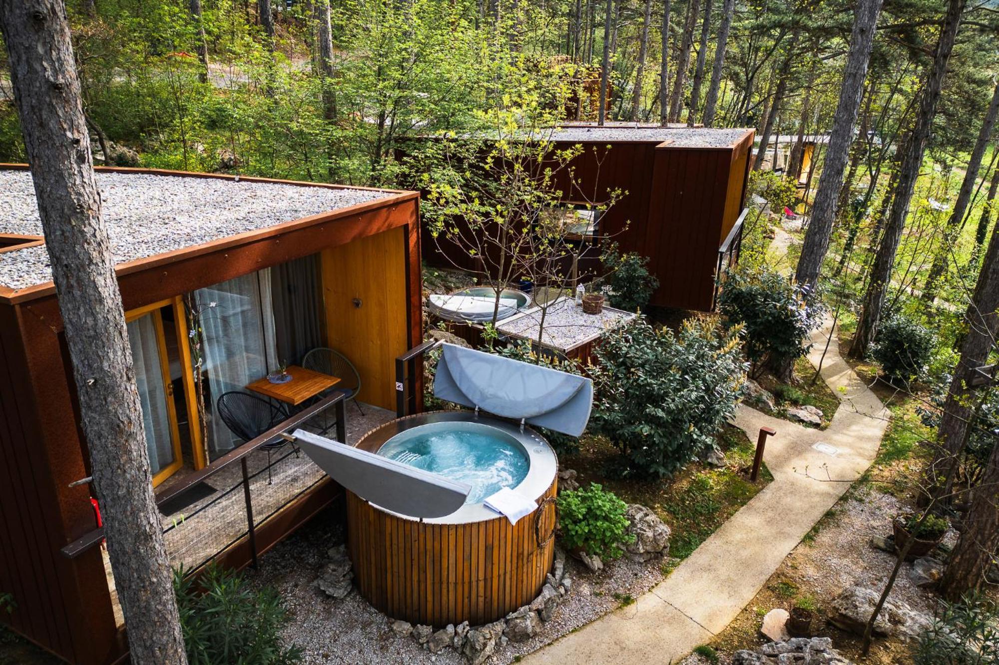 Theodosius Forest Village - Glamping In Valley Vipava