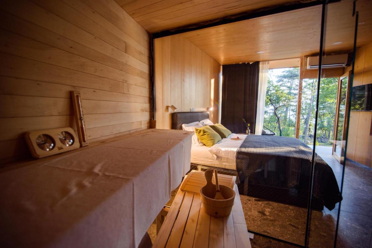 Theodosius Forest Village - Glamping In Valley